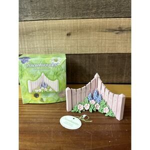Dept 56 Snowbunnies Pink Picket Corner Fence Floral In Box